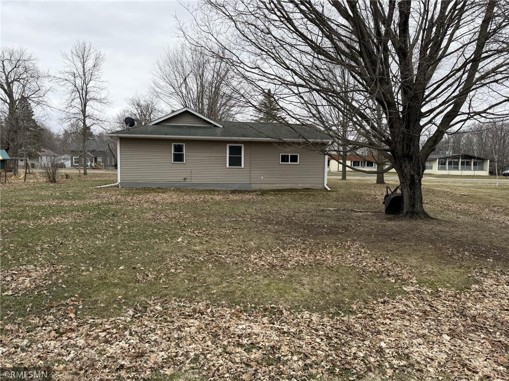 213 E Park Avenue Luck WI 54853 7051766 image23