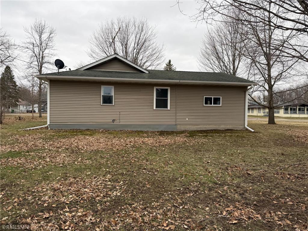 213 E Park Avenue Luck WI 54853 7051766 image3