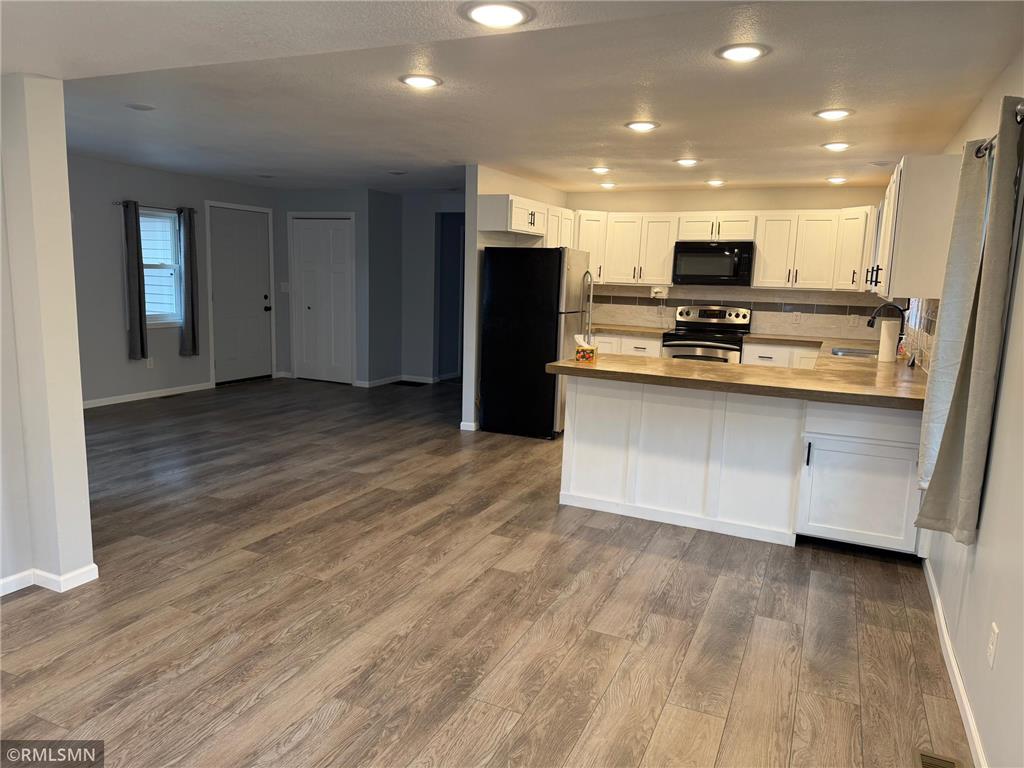 213 E Park Avenue Luck WI 54853 7051766 image6