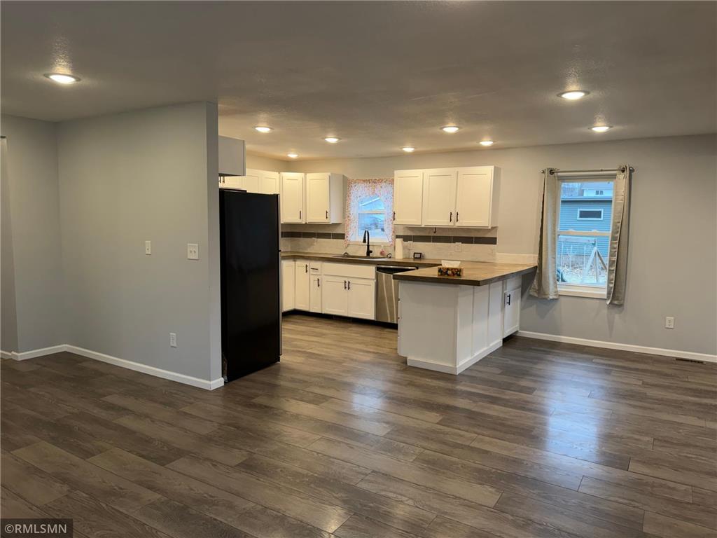 213 E Park Avenue Luck WI 54853 7051766 image7