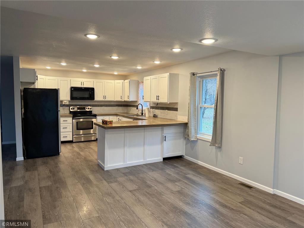 213 E Park Avenue Luck WI 54853 7051766 image8