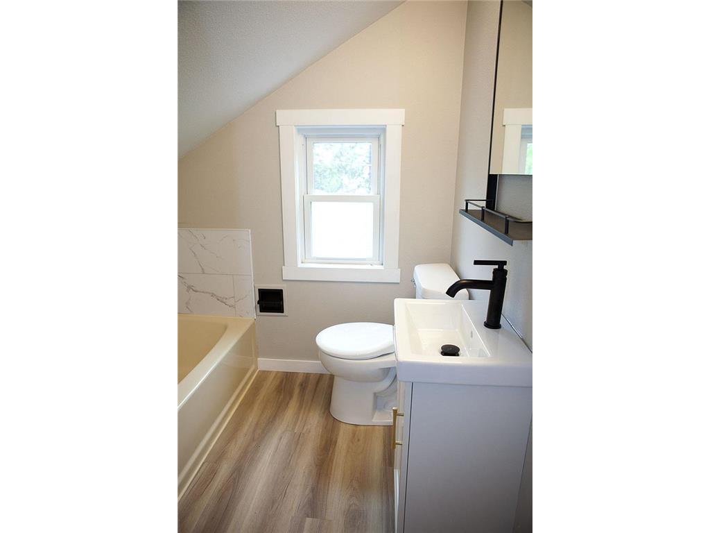 213 Lake Avenue Detroit Lakes MN 56501 6724781 image16