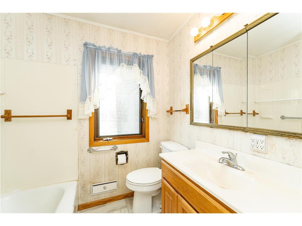 213 Main Street N Claremont MN 55924 7058198 image16