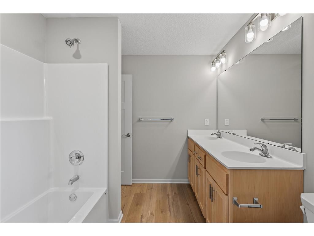 213 N Walnut Street Chaska MN 55318 6787431 image18