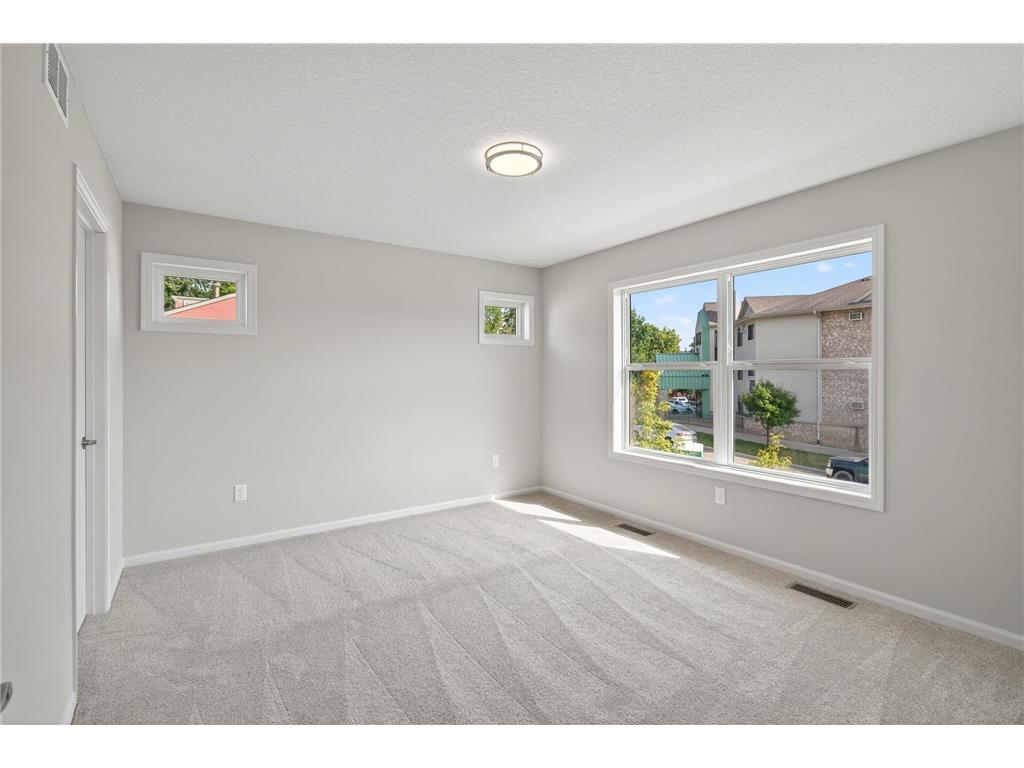 213 N Walnut Street Chaska MN 55318 6787431 image21