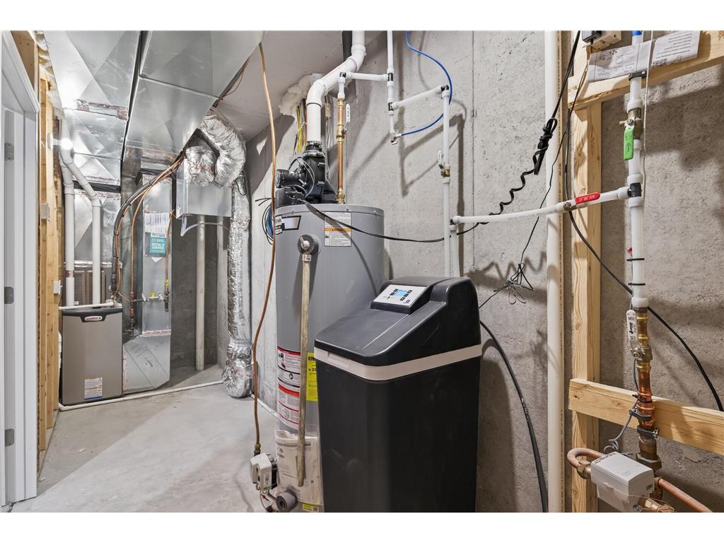 213 N Walnut Street Chaska MN 55318 6787431 image29