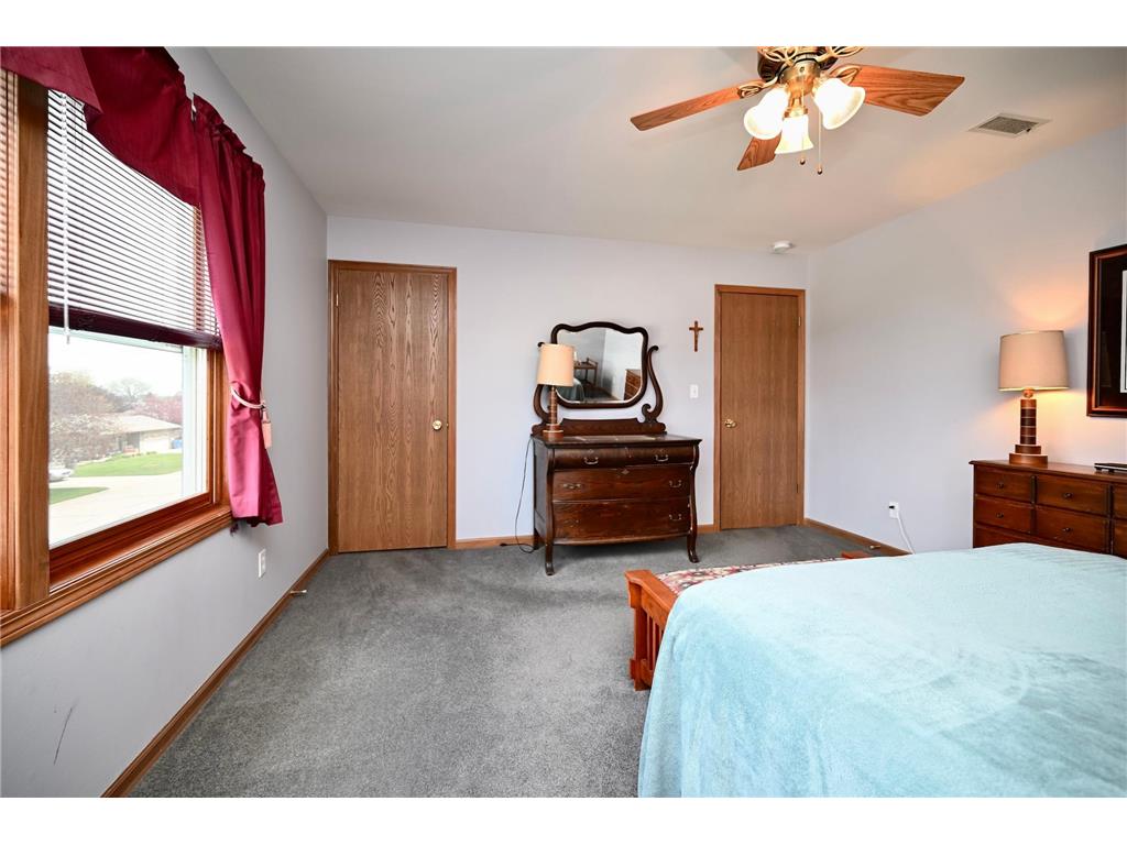 213 Sunset Avenue NW Altura MN 55910 7066199 image12