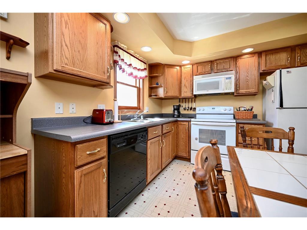 213 Sunset Avenue NW Altura MN 55910 7066199 image6