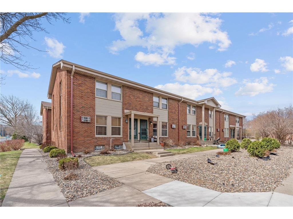 2130 14th Street NW #2 New Brighton MN 55112 7055955 image2