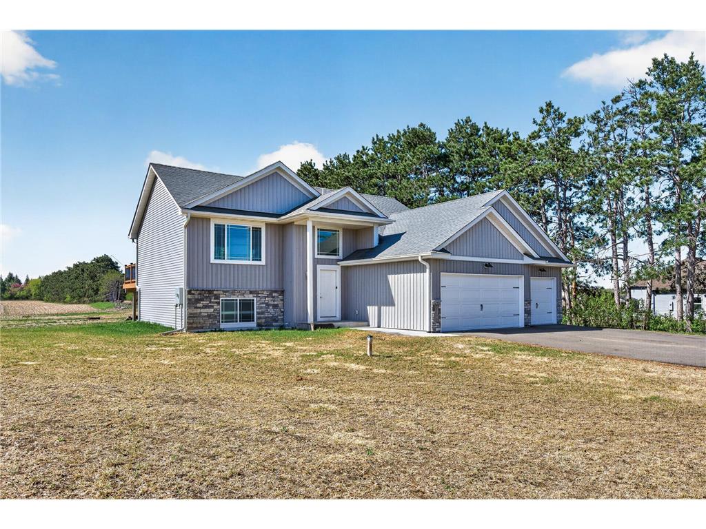 2130 357th Avenue NE Cambridge Twp MN 55008 7071931 image1