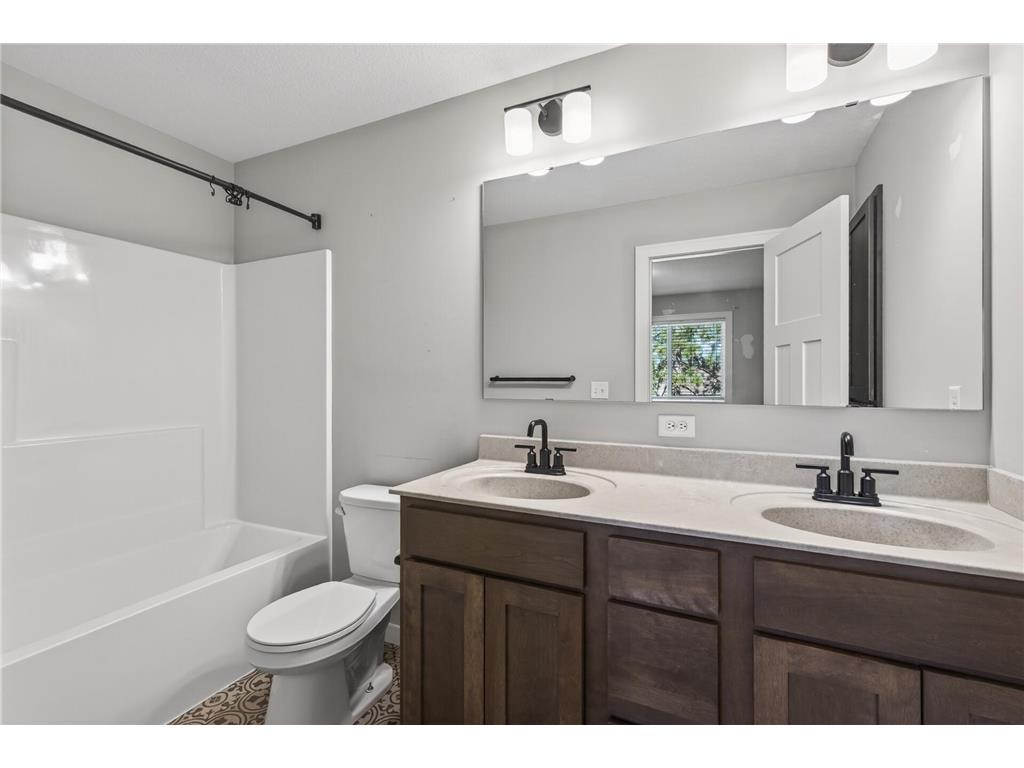 2130 357th Avenue NE Cambridge Twp MN 55008 7071931 image21