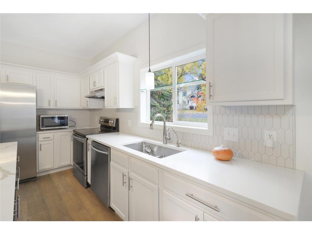 21305 Hytrail Circle Lakeville MN 55044 6804831 image2