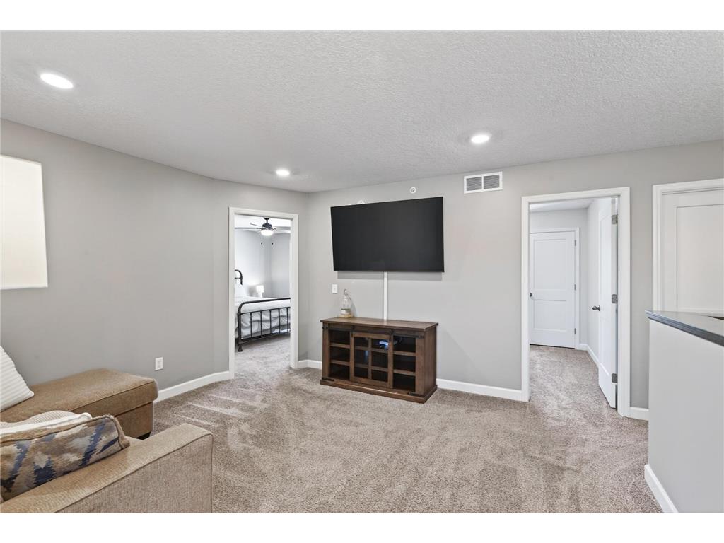 2131 Bay Drive Lino Lakes MN 55038 7008971 image14