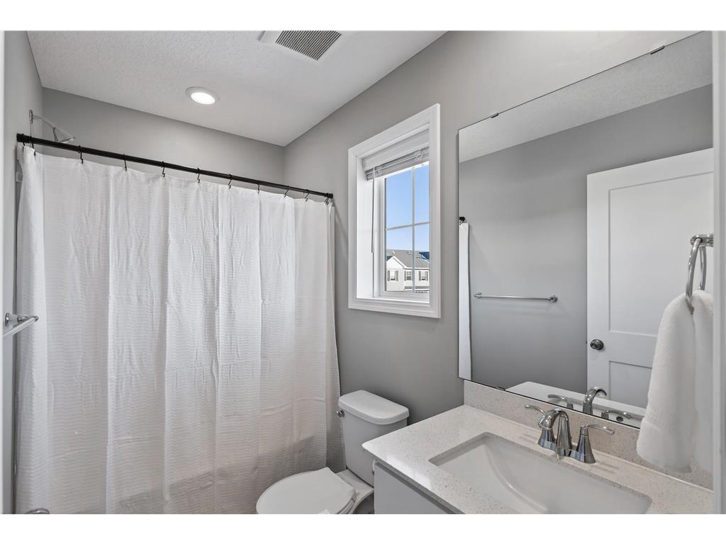 2131 Bay Drive Lino Lakes MN 55038 7008971 image24