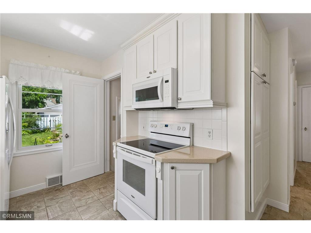 2133 Highland Parkway Saint Paul MN 55116 7088731 image10