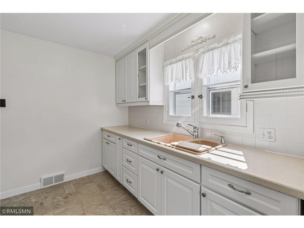 2133 Highland Parkway Saint Paul MN 55116 7088731 image11