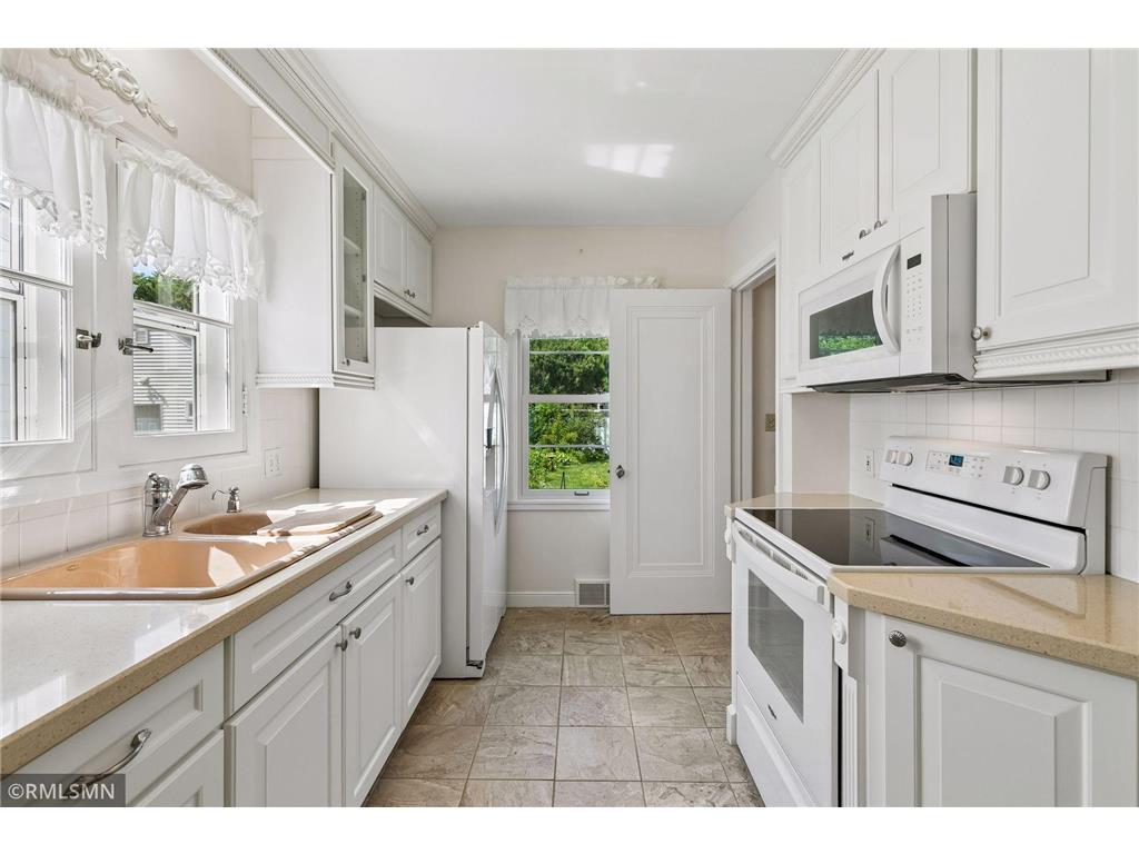 2133 Highland Parkway Saint Paul MN 55116 7088731 image8