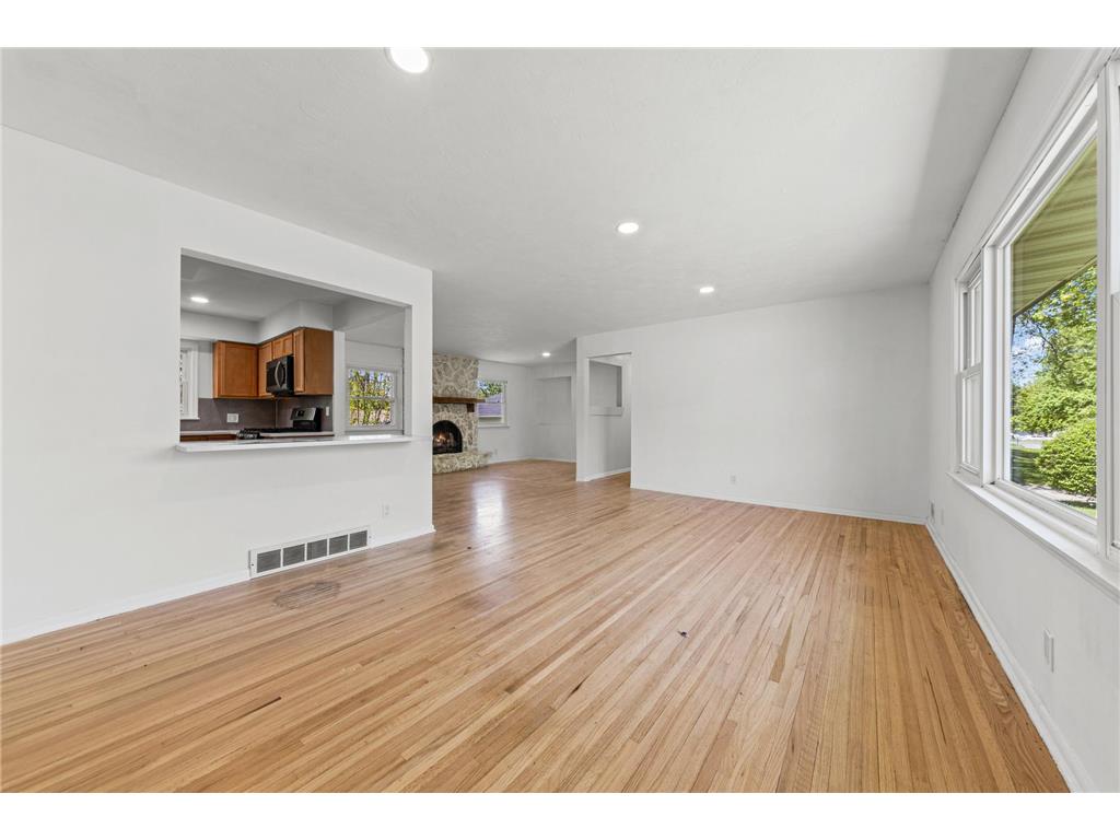 2134 Garnet Drive Eagan MN 55122 7052751 image2