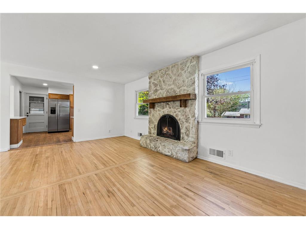 2134 Garnet Drive Eagan MN 55122 7052751 image9