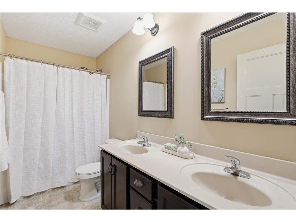 21340 Hytrail Circle Lakeville MN 55044 7086348 image22