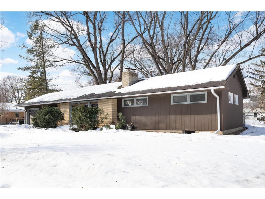 2135 Noble Avenue N Golden Valley MN 55422 6331680 image1