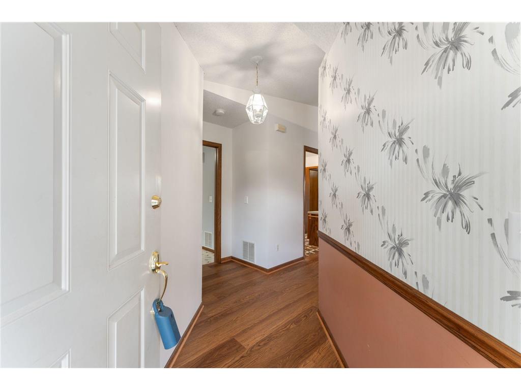 2136 49th Way E Inver Grove Heights MN 55077 7048941 image3