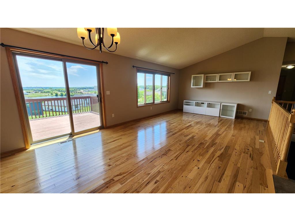 2136 Ashland Drive NW Rochester MN 55901 7064541 image3