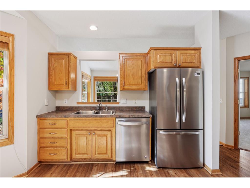 2137 Albemarle Court N Roseville MN 55113 6824606 image11