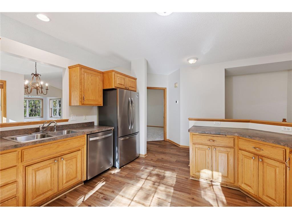 2137 Albemarle Court N Roseville MN 55113 6824606 image12