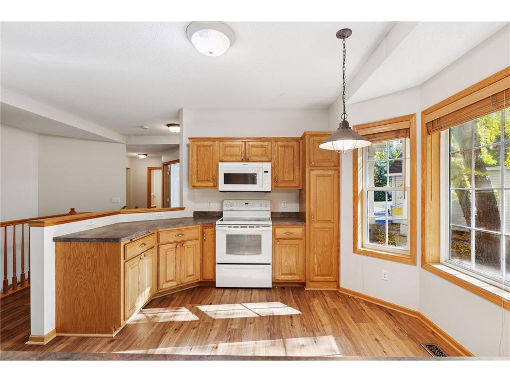 2137 Albemarle Court N Roseville MN 55113 6824606 image13