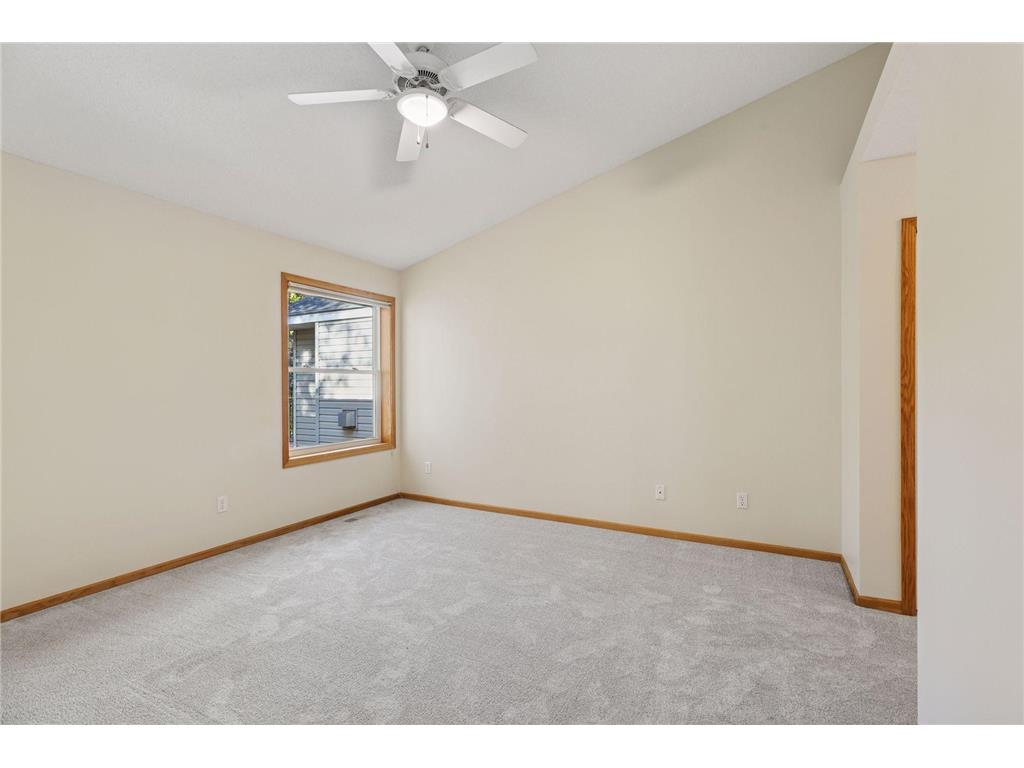 2137 Albemarle Court N Roseville MN 55113 6824606 image18