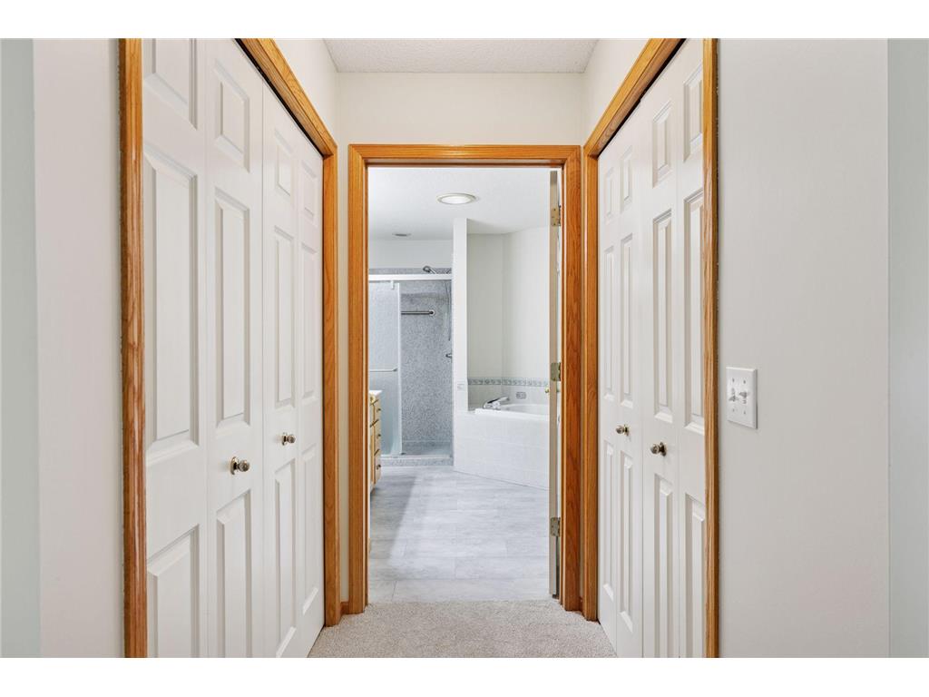 2137 Albemarle Court N Roseville MN 55113 6824606 image21