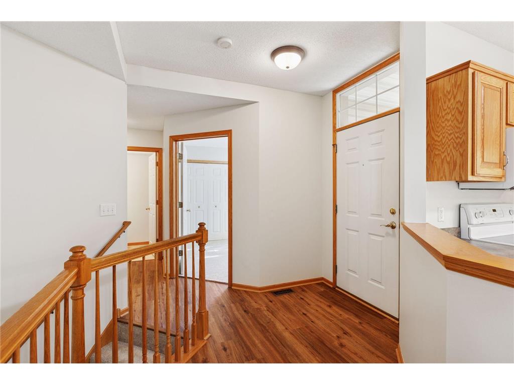 2137 Albemarle Court N Roseville MN 55113 6824606 image23