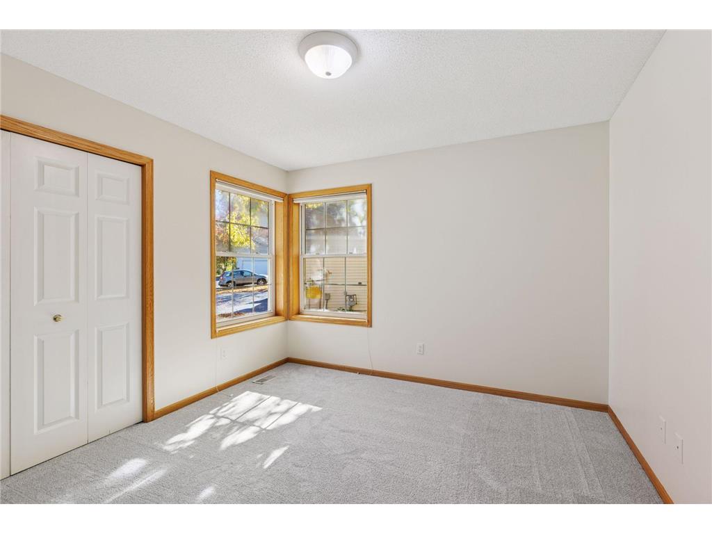 2137 Albemarle Court N Roseville MN 55113 6824606 image24