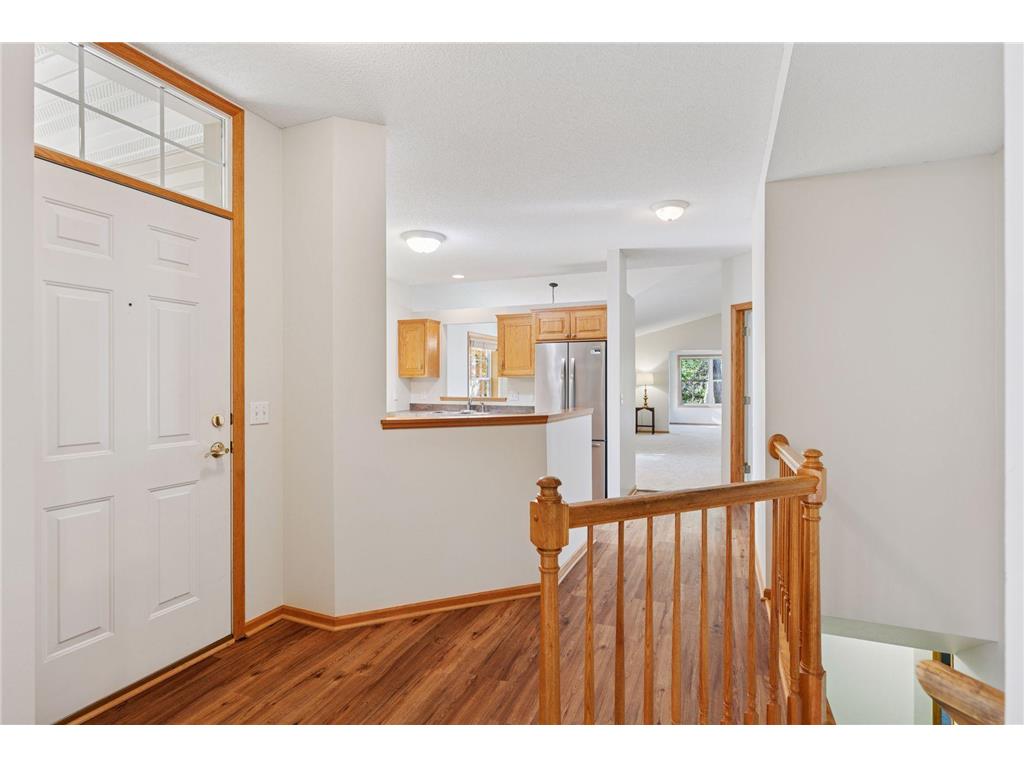 2137 Albemarle Court N Roseville MN 55113 6824606 image3