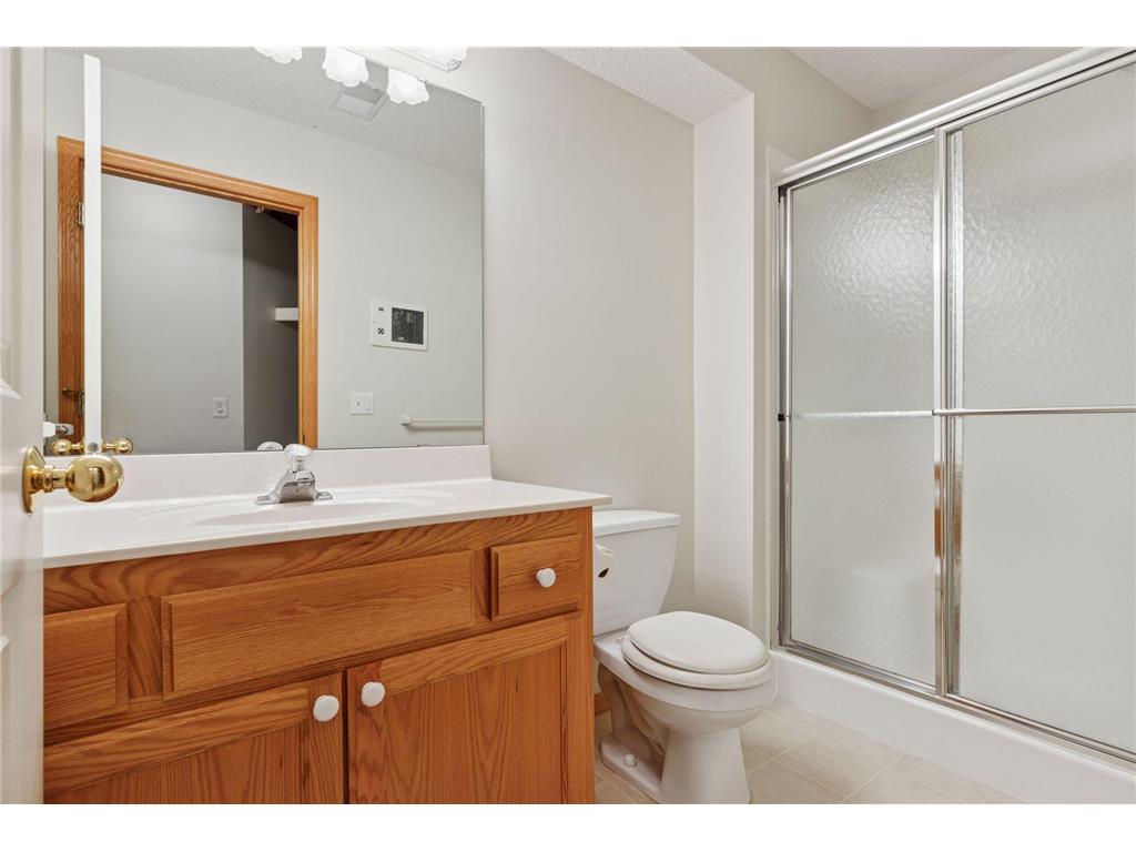 2137 Albemarle Court N Roseville MN 55113 6824606 image38