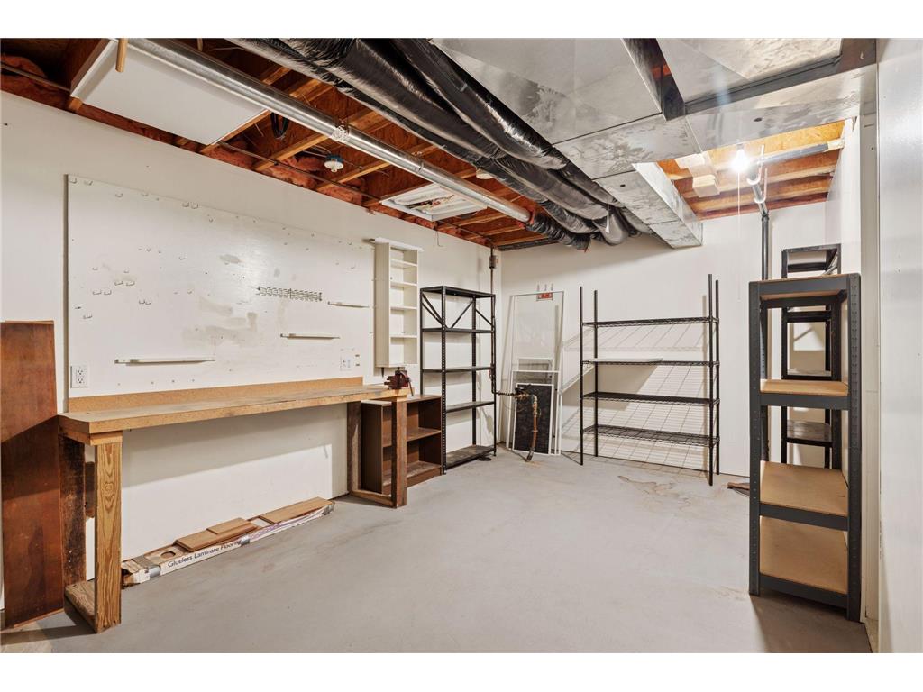 2137 Albemarle Court N Roseville MN 55113 6824606 image39