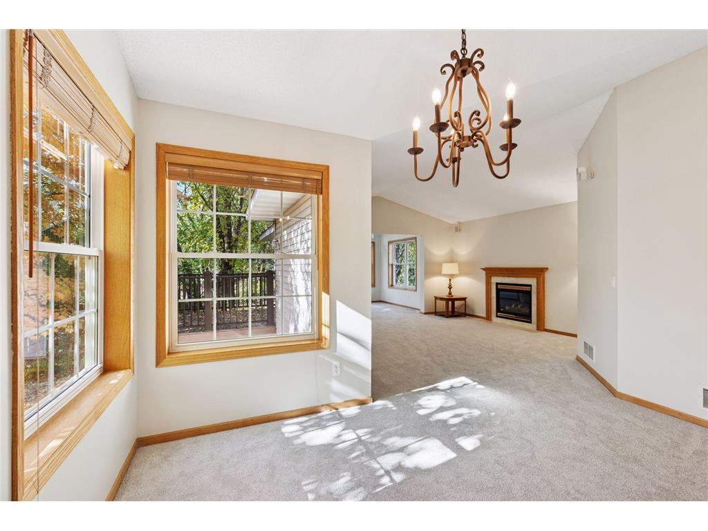 2137 Albemarle Court N Roseville MN 55113 6824606 image4