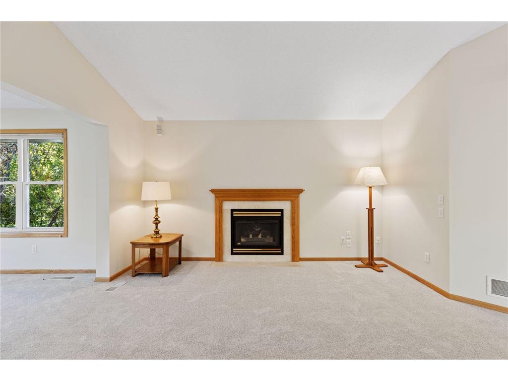 2137 Albemarle Court N Roseville MN 55113 6824606 image5