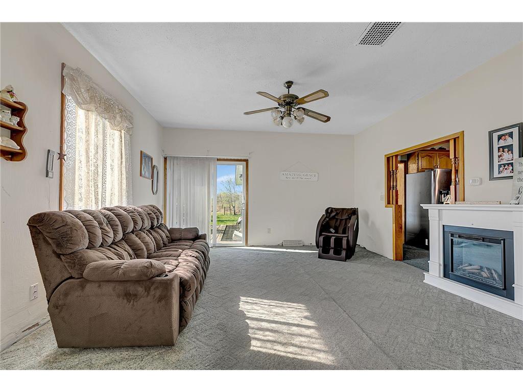 21372 273rd Avenue Paynesville MN 56362 7057819 image50