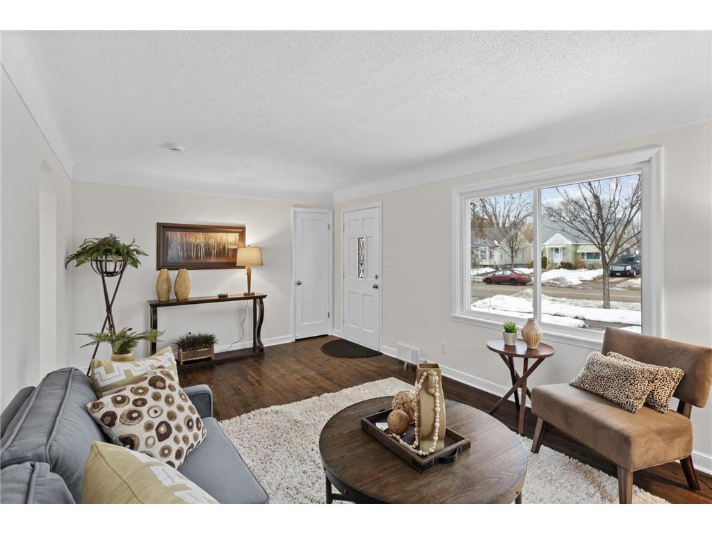 2138 3rd Street E Saint Paul MN 55119 7020093 image1