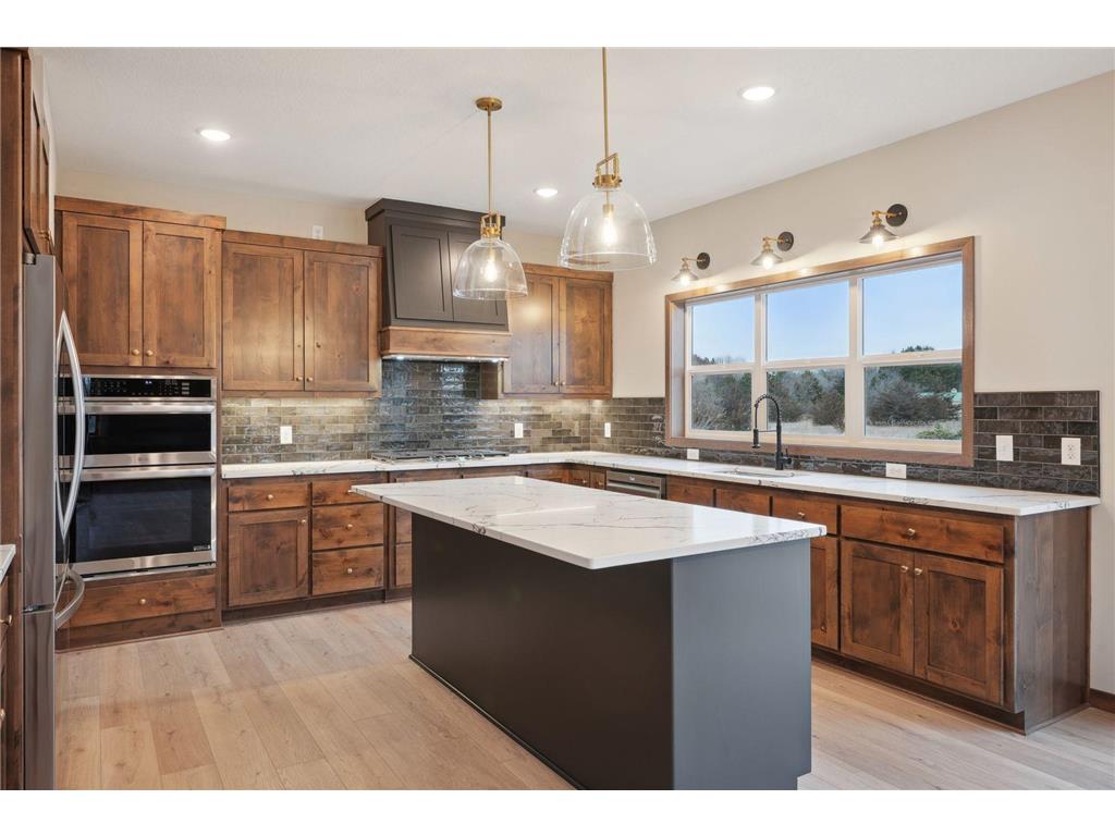 21387 Cottonwood Street NW Oak Grove MN 55011 6583067 image1