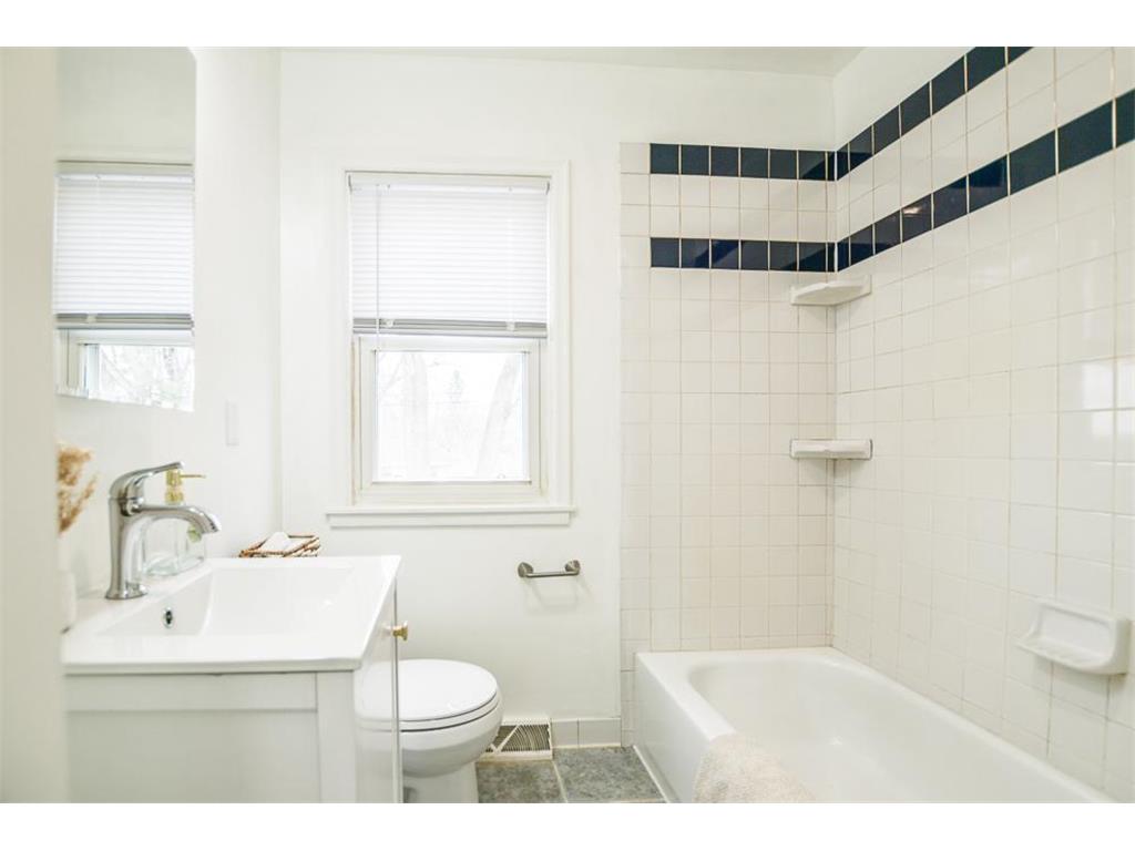 2139 Highland Place Columbia Heights MN 55421 7053876 image10