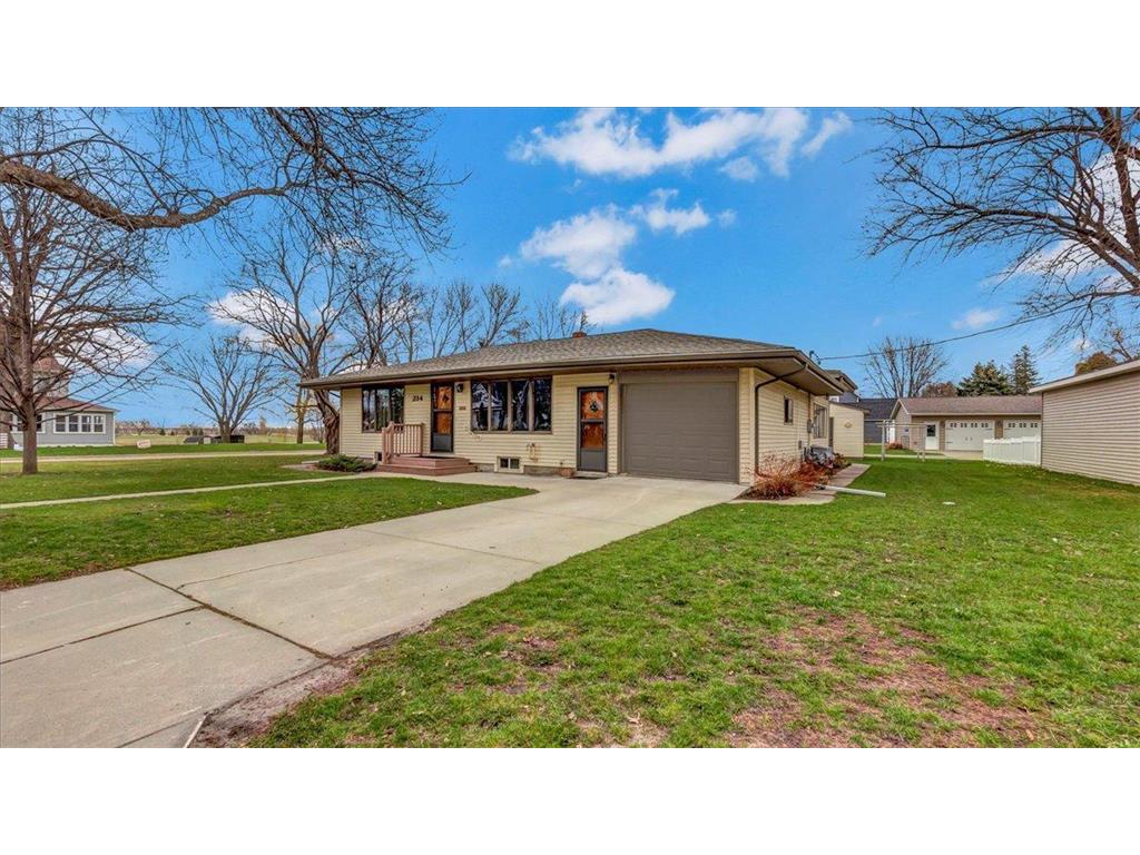 214 2nd Avenue NE Freeport MN 56331 6515394 image1