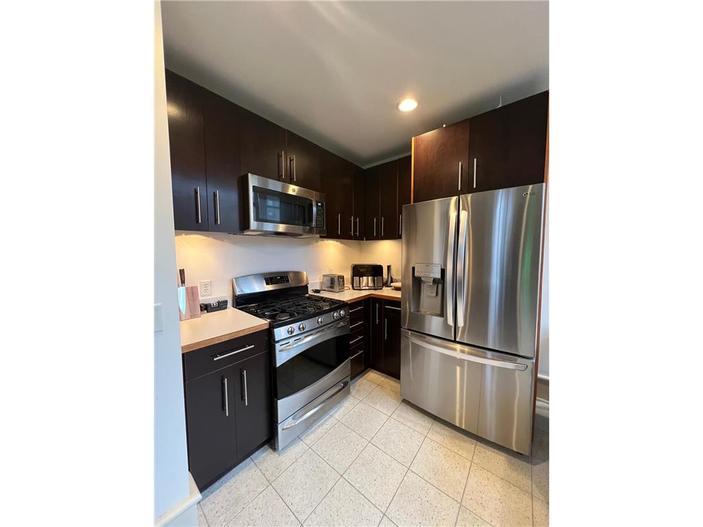 214 4th Street E #101 Saint Paul MN 55101 7093338 image5