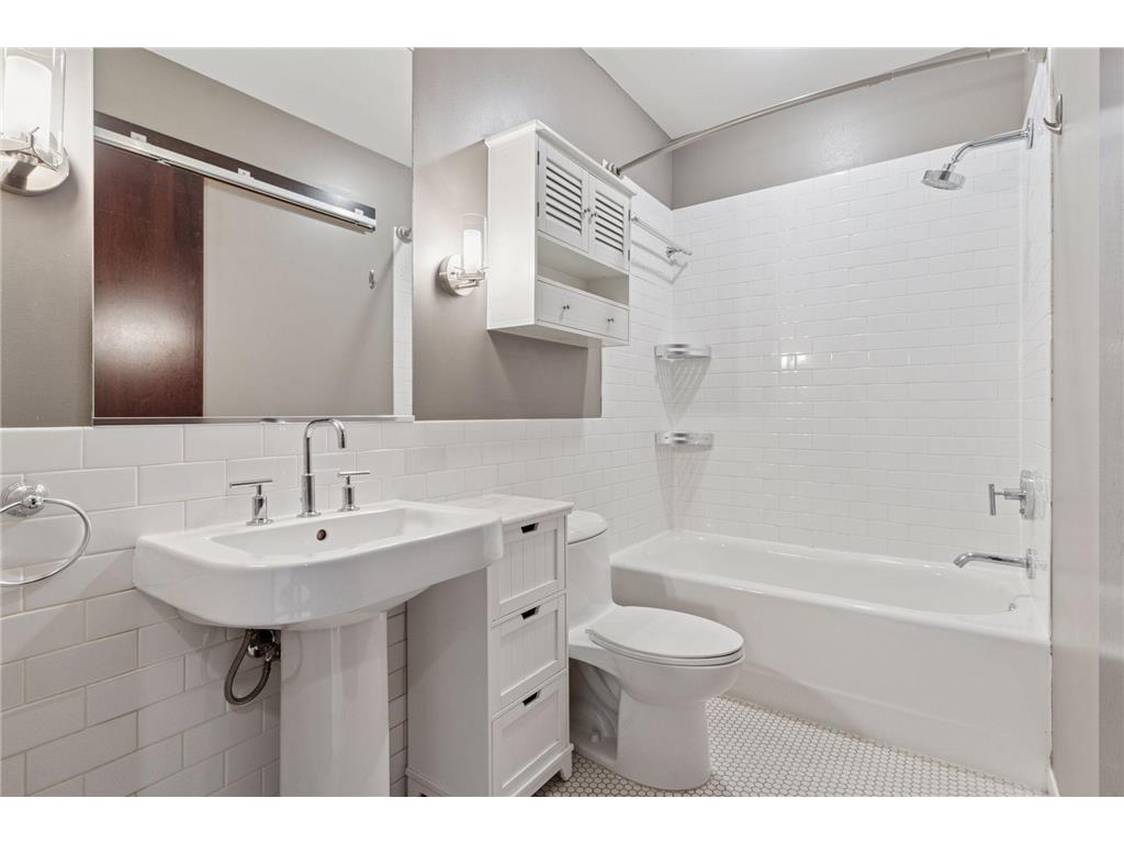 214 4th Street E #103 Saint Paul MN 55101 6806416 image35