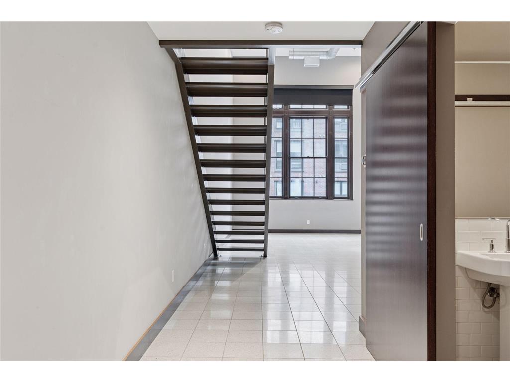 214 4th Street E #103 Saint Paul MN 55101 6806416 image8