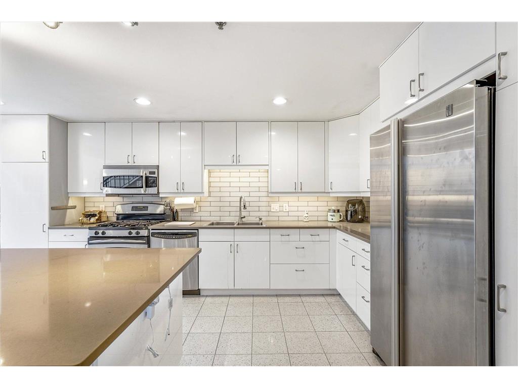 214 4th Street E #213 Saint Paul MN 55101 7037401 image13