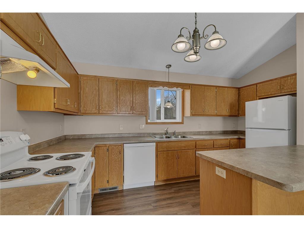 214 Appaloosa Court Braham MN 55006 7038302 image2