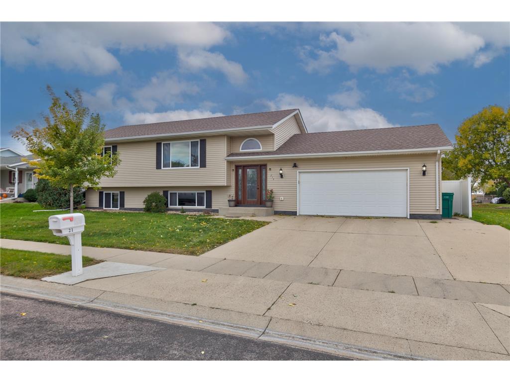 214 Athens Avenue Marshall MN 56258 6434648 image1